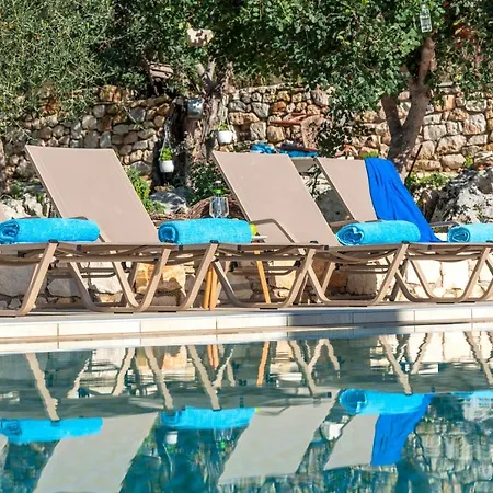 Cretan Lux Heated Pool Vila *