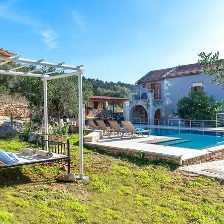 Vila Cretan Lux Heated Pool Gavalochori