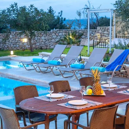 Cretan Lux Heated Pool Vila *